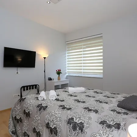 Ksenija Apartman Zadar